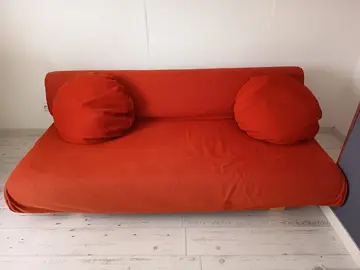 donne canapé ikea orange structure bois et métal