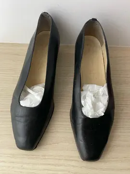 chaussures en cuir noires- pointure 37,5