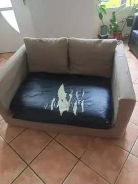 Canapé 1,5 place à adopter