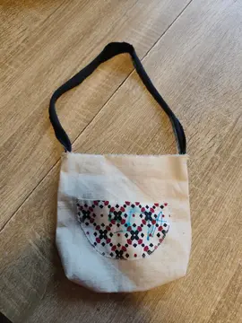 petit sac pour poupée fait main.