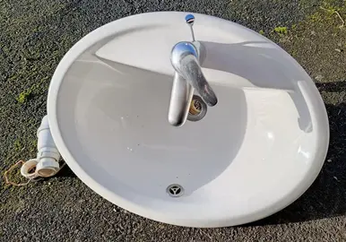 Petit lavabo forme ovale