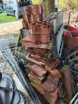 Briques, parpaing, claustra