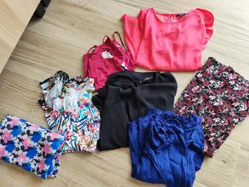 vêtements femme ou jeune fille