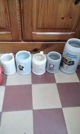 lot pichets en grès.