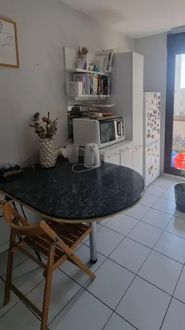 Belle table en pierre