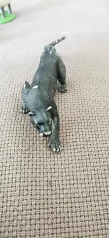 Figurine panthère