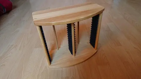 Petite étagère range CD