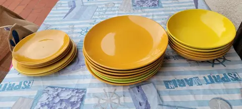 ensemble assiettes 6 plates, 6 creuses, 6 à dessert