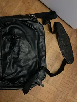 sacoche Nike et tote bag repliable