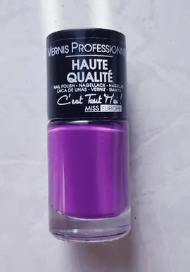 vernis à ongle ultra violet neuf