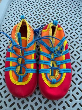 chaussures enfant plage