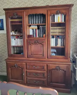 Bibliothèque en bois massif