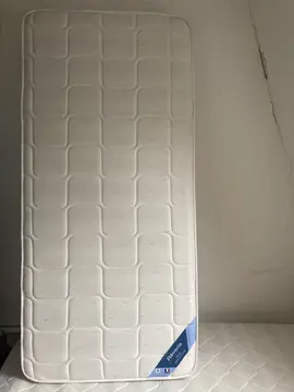 Lit une personne : matelas + sommier