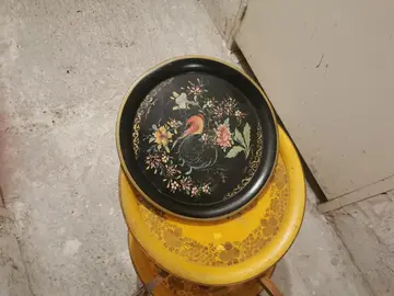 Petite table basse ronde pliable avec 2 plateaux