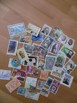 Timbres MONDE LOT 75