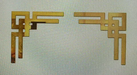 4 décorations adhésives