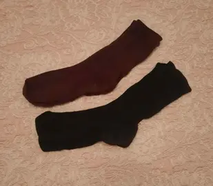 x2 Chaussettes noires et pourpres 38/41