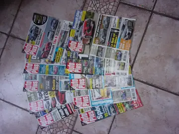 Lot 10 magazines ou revues AUTO PLUS Année 2025