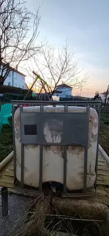 cuve eau. - récupérateur eau jardin