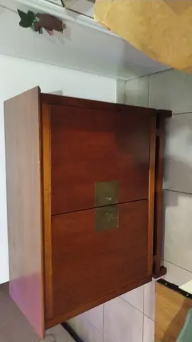 buffet en bois fermeture en laiton