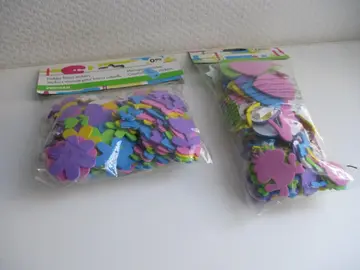 2 sachet de articles en plastique