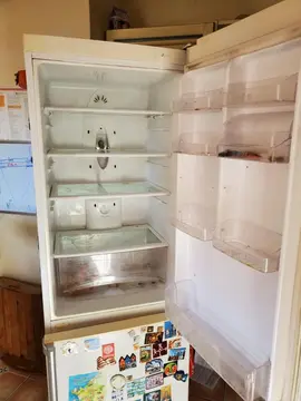 réfrigérateur / frigo et congelateur hauteur 1m80