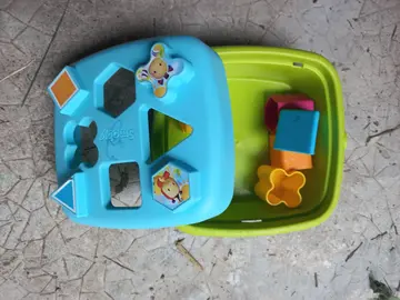 jeu de formes en plastique pour bébé