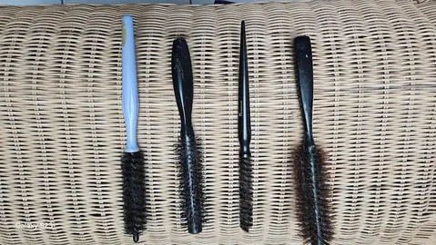 Lot de brosses à cheveux