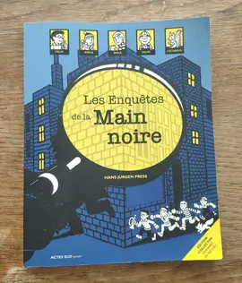 LIVRE D'ÉNIGMES