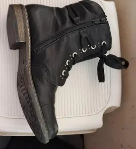 bottines noires cuir Rieker t 38