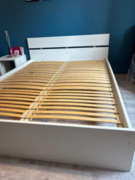 structure de lit et sommier à lattes