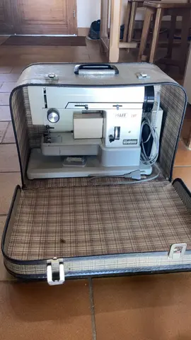 Machine à coudre Pfaff