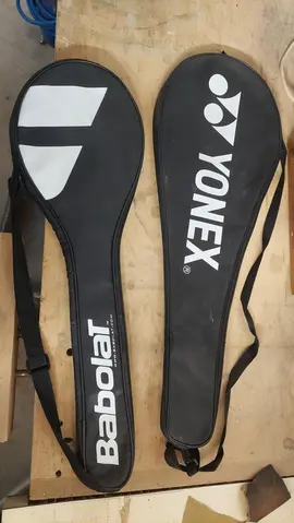 2 housses de raquette de badminton