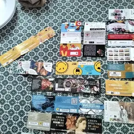 donne carnet de timbre vide 1lot par envoie