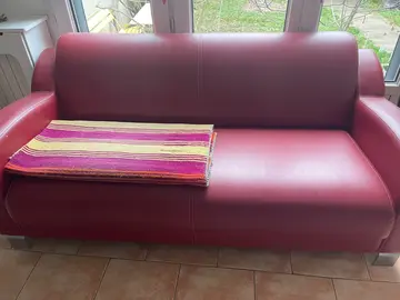 canapé rouge cuir 1m80