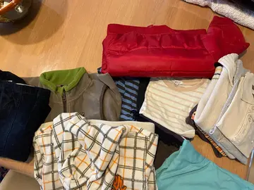 Lot de vêtements enfant taille 3-4 ans