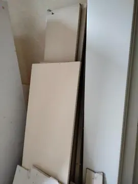 Panneaux de particules pour étagères ou autres