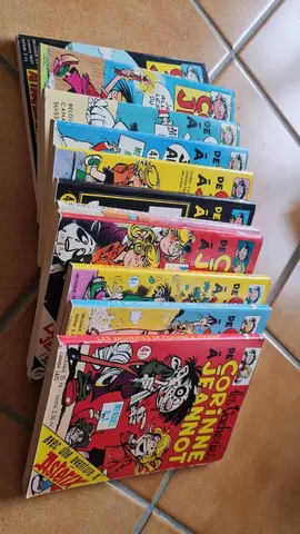 Collection de livres les vacheries de corinne et jeannot et Collection de totoche