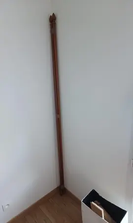 2 tringles à rideaux en bois