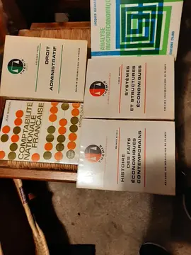 Livres droit administratif ou éco