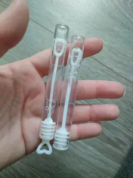 2 mini bouteille de savon pour faire des bulles