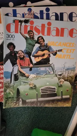 revues anciennes "Christiane " de 1975