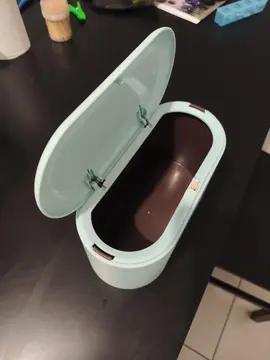 Petite poubelle de table