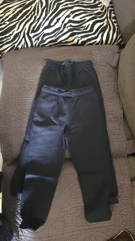 2 bas de jogging 5/6 et 6/7