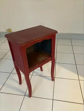 Console en bois bordeaux