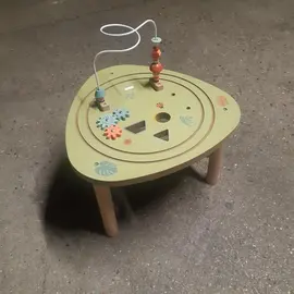 Table de jeux éducatifs pour enfants