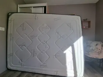 Matelas mémoire de forme 160 x 200 cm