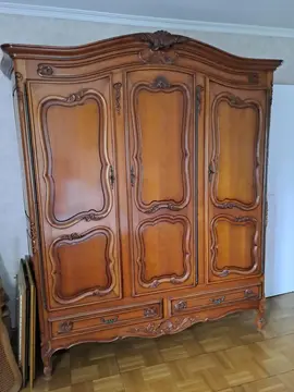 ARMOIRE TROIS PORTES