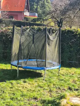 Trampoline