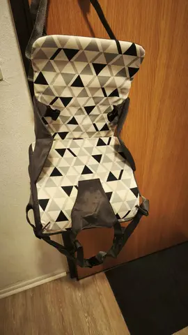 rehausseur de chaise nomade pour bébé